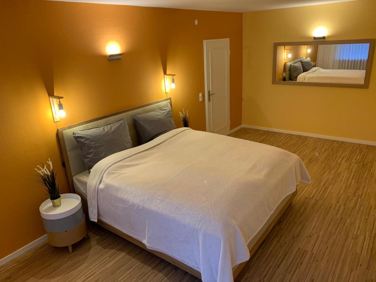 Moderne Ferienwohnung Nahe Swr Und Golfplatz Baden-Baden Buitenkant foto