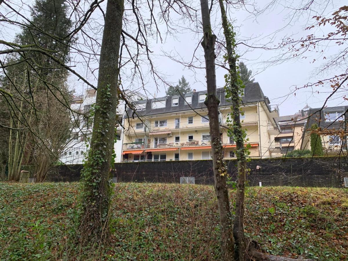 Moderne Ferienwohnung Nahe Swr Und Golfplatz Baden-Baden Buitenkant foto